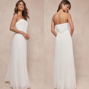 Lulu’s White Strapless Dress